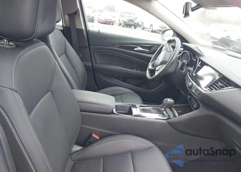 2018 Buick Regal Sportback Essence z USA, uszkodzony, nr VIN W04GP6SX9J1074899